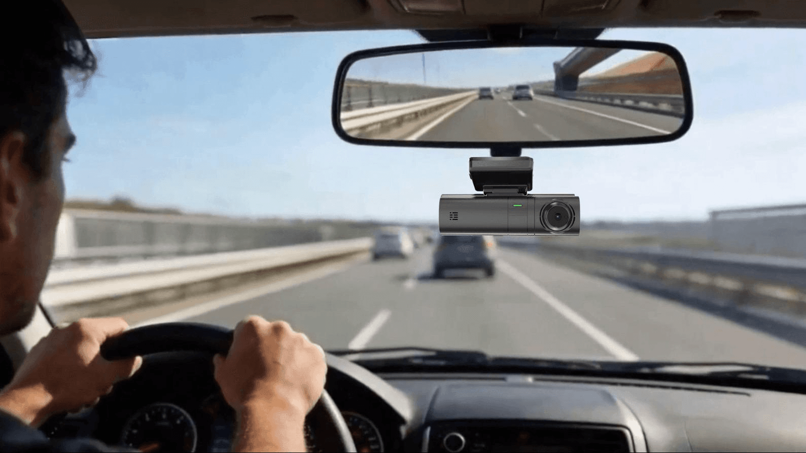 BSJ Technology - 適用於卡車和貨車的 3 頻道 GPS 行車記錄器。